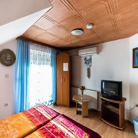 Apartman Kod Ede