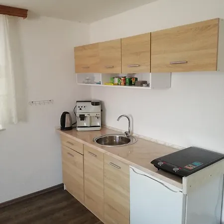 Apartman Kod Ede